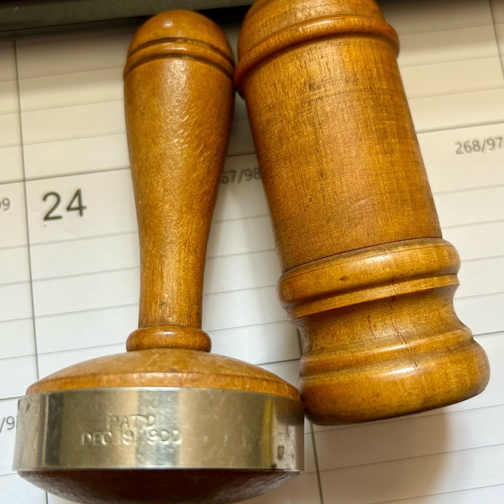 Vintage 1909 SUPER RARE 2-piece Sock Darner set
